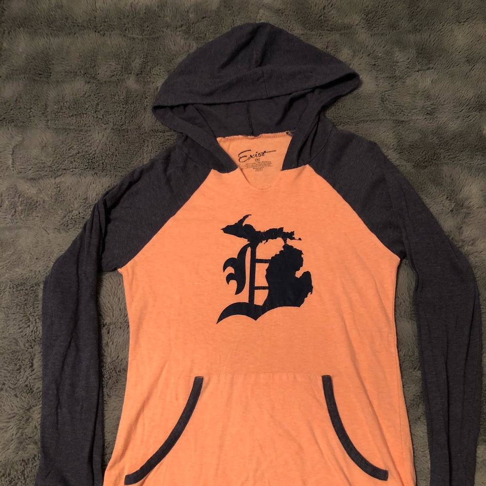 Lightweight hoodie